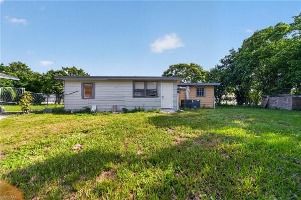 1846 Maple Dr, Fort Myers, Florida 33907, image 3
