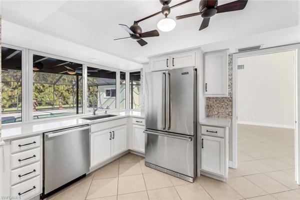 Town & River, 13750 Mcgregor Blvd, Fort Myers, Florida 33919, image 3
