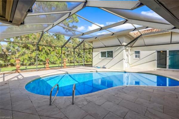 Town & River, 13750 Mcgregor Blvd, Fort Myers, Florida 33919, image 1
