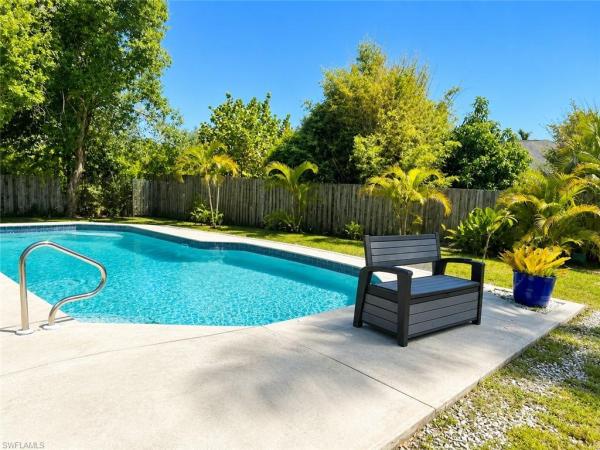 Pine Island Center, 5419 E Ave, Bokeelia, Florida 33922, image 2