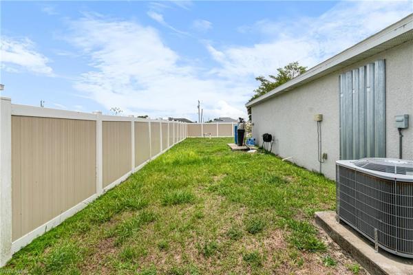 Cape Coral Residential, 1501 33rd St, Cape Coral, Florida 33909, image 2