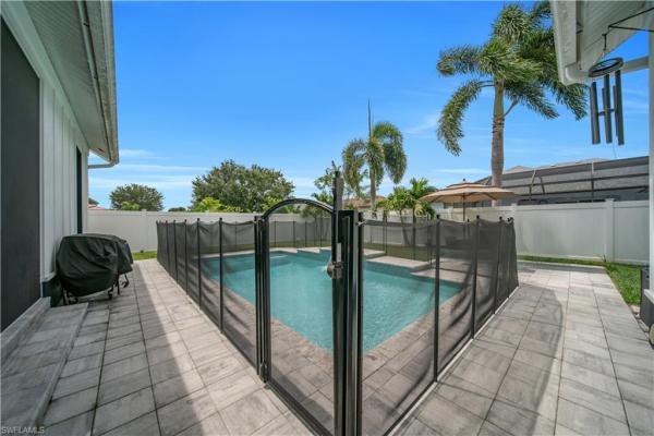 Cape Coral, 1305 10th Ter, Cape Coral, Florida 33993, image 2
