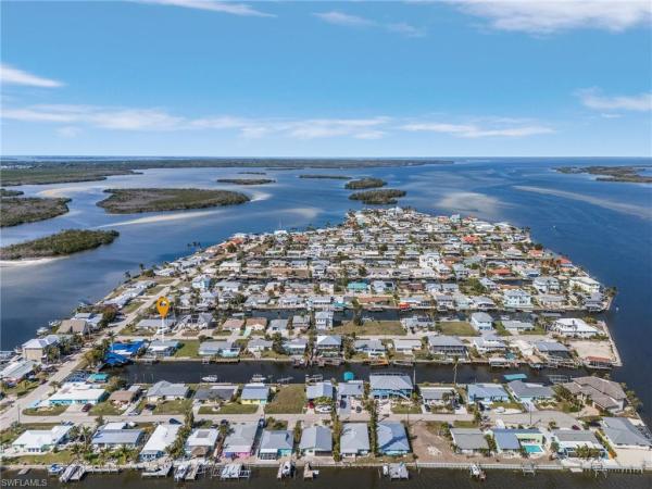 Island Harbors, 2709 Clyde St, Matlacha, Florida 33993, image 3