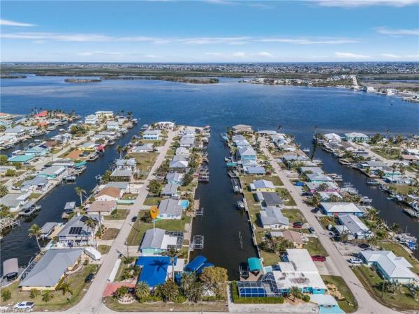 Island Harbors, 2709 Clyde St, Matlacha, Florida 33993, image 2