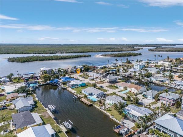 Island Harbors, 2709 Clyde St, Matlacha, Florida 33993, image 1