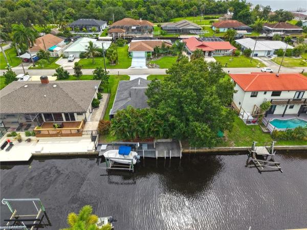 North Fort Myers No HOA, 7228 Reymoor Dr, North Fort Myers, Florida 33917, image 3