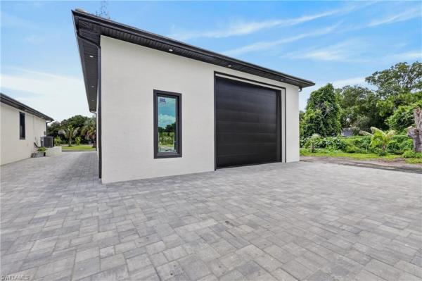 7961 Bartholomew Dr, North Fort Myers, Florida 33917, image 3