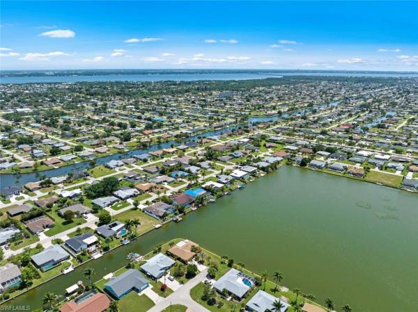 219 19th Ct, Cape Coral, Florida 33990, image 3