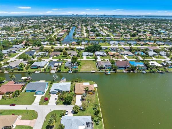219 19th Ct, Cape Coral, Florida 33990, image 1