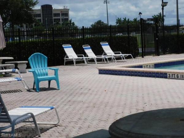 5235 Cedarbend Dr #4, Fort Myers, Florida 33919, image 2