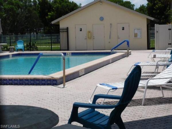 5235 Cedarbend Dr #4, Fort Myers, Florida 33919, image 1