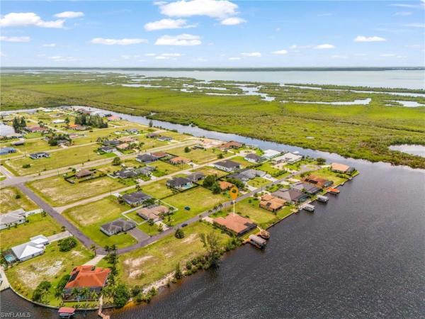 Cape Coral, 4615 32nd Ter, Cape Coral, Florida 33993, image 3
