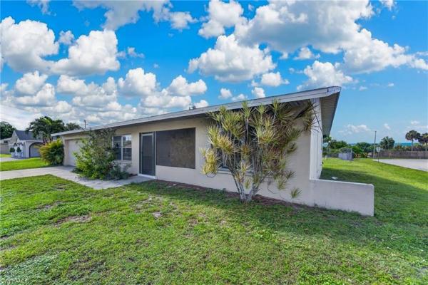 Cape Coral Residential, 1418 23rd Ter, Cape Coral, Florida 33990, image 2