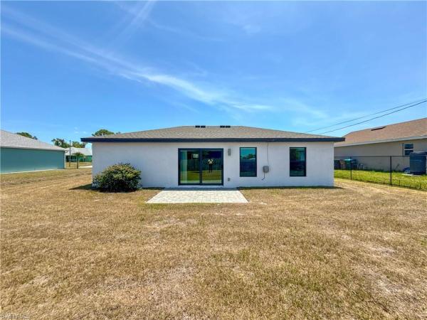 Cape Coral Residential, 3010 6th Pl, Cape Coral, Florida 33909, image 2