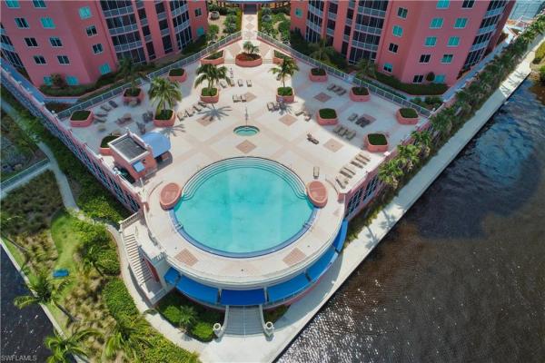Riviera, 2743 1st St #305, Fort Myers, Florida 33916, image 2