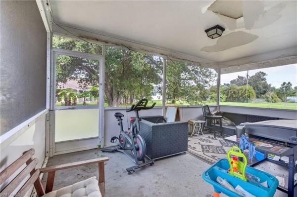 Cape Coral Residential, 330 24th Ave, Cape Coral, Florida 33909, image 2