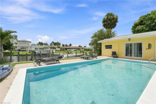 Cape Coral, 902 E El Dorado Pkwy, Cape Coral, Florida 33904, image 2