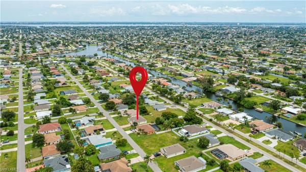 Cape Coral, 152 27th Ter, Cape Coral, Florida 33904, image 2