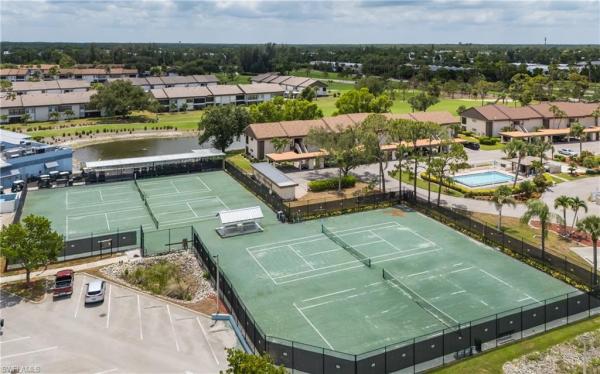 5825 Trailwinds Dr #425, Fort Myers, Florida 33907, image 1