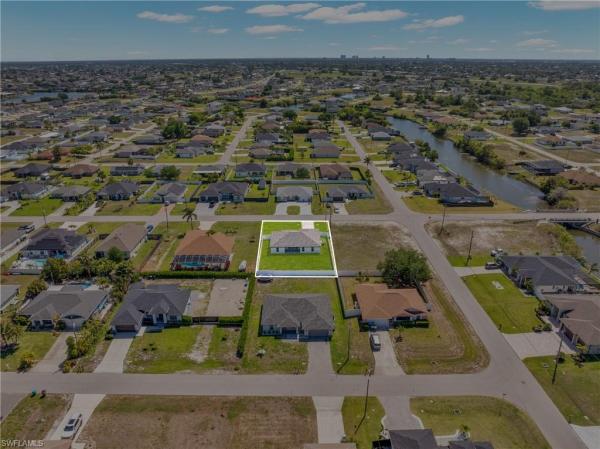 Cape Coral Residential, 618 2nd Pl, Cape Coral, Florida 33909, image 2