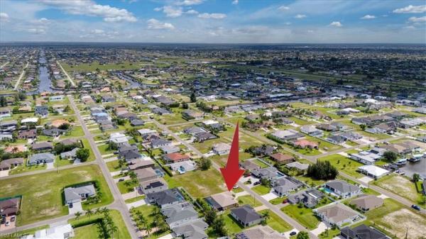 Cape Coral, 14 35th Pl, Cape Coral, Florida 33993, image 2