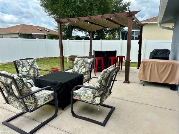 Cape Coral Residential, 304 19th Ter, Cape Coral, Florida 33909, image 1