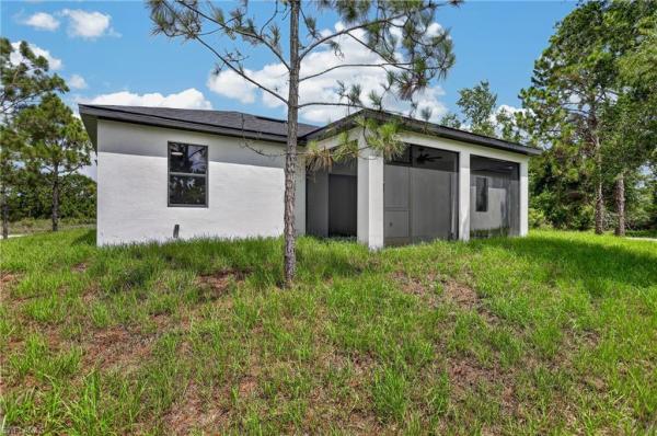 Lehigh Acres, 2000 14th St, Lehigh Acres, Florida 33972, image 1