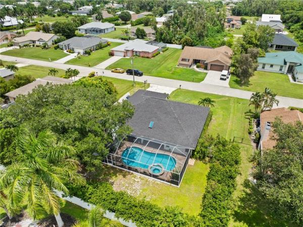 Florimond Manor, 6872 Fairview St, Fort Myers, Florida 33966, image 3