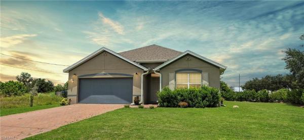 1922 N Xelda Ave, Lehigh Acres, Florida 33971, image 1