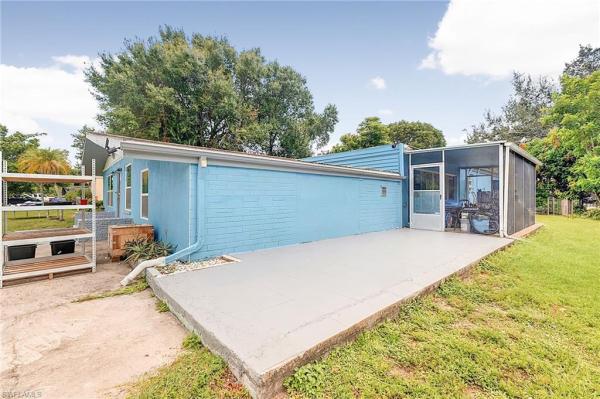 Rainbow Groves, 4028 Manning Ave, Fort Myers, Florida 33916, image 3