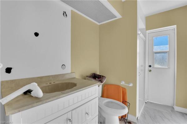 Lehigh Acres, 521 Grant Ave, Lehigh Acres, Florida 33972, image 3