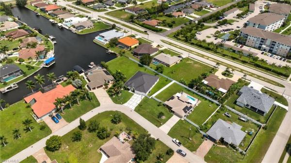Cape Coral Residential, 1726 36th Ter, Cape Coral, Florida 33914, image 2