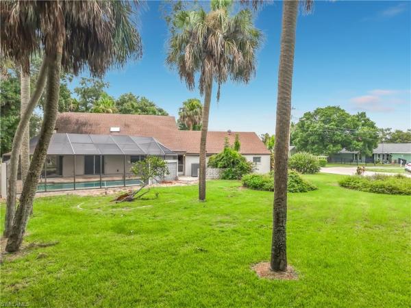 Waterway Estates Golf Park, 1625 Silverwood Ct, North Fort Myers, Florida 33903, image 2