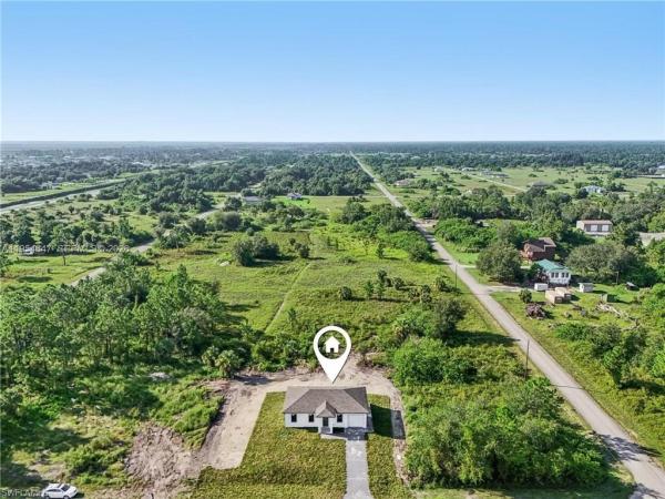 Lehigh Acres, 4402 19th St, Lehigh Acres, Florida 33972, image 3