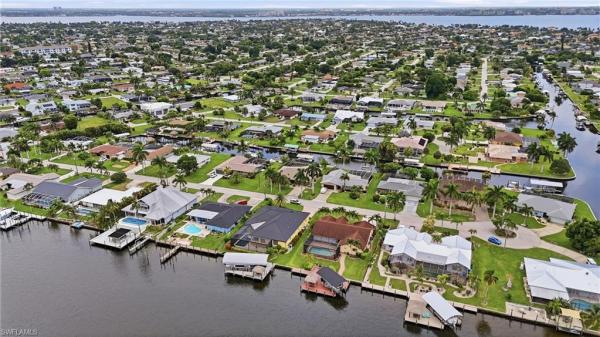 Cape Coral Residential, 418 Avalon Dr, Cape Coral, Florida 33904, image 1