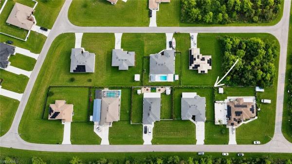 Lehigh Acres, 372 Rockland St, Lehigh Acres, Florida 33972, image 1