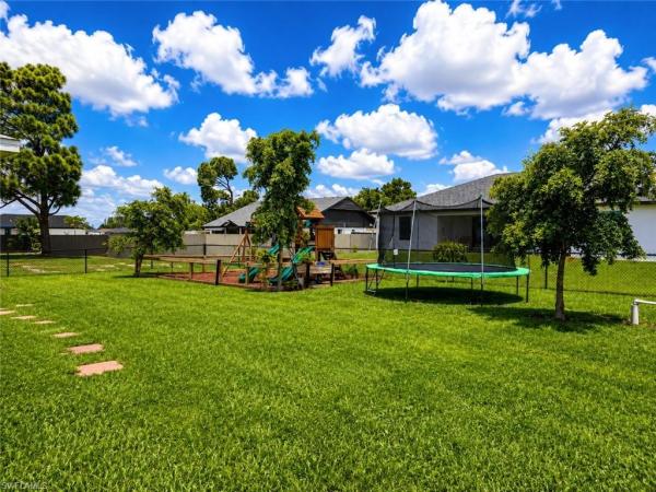 Cape Coral Residential, 1423 19th St, Cape Coral, Florida 33993, image 3