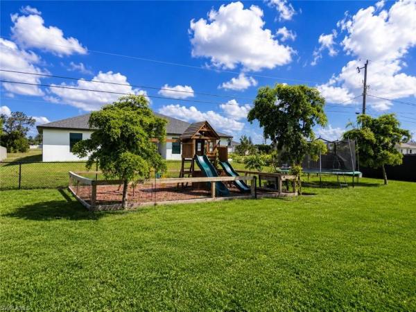 Cape Coral Residential, 1423 19th St, Cape Coral, Florida 33993, image 2