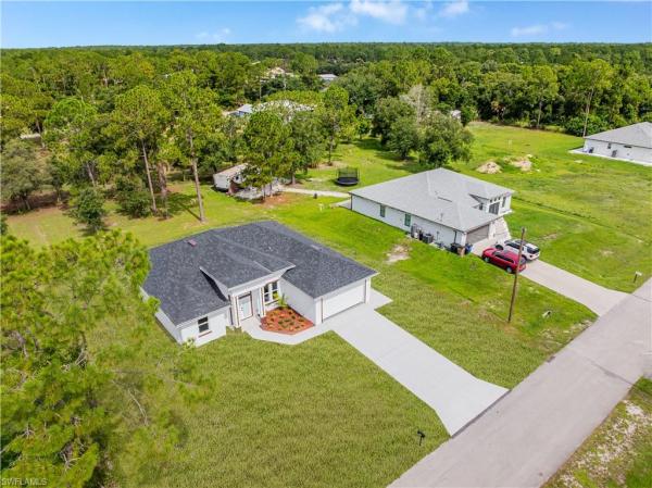 1113 Henry Ave, Lehigh Acres, Florida 33972, image 2