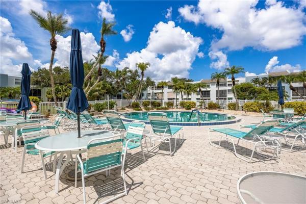 5959 Winkler Rd #218, Fort Myers, Florida 33919, image 3