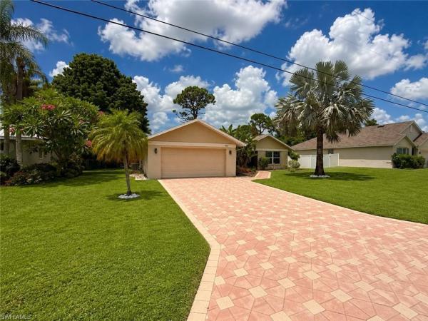 Cape Coral Residential, 922 1st Pl, Cape Coral, Florida 33990, image 2
