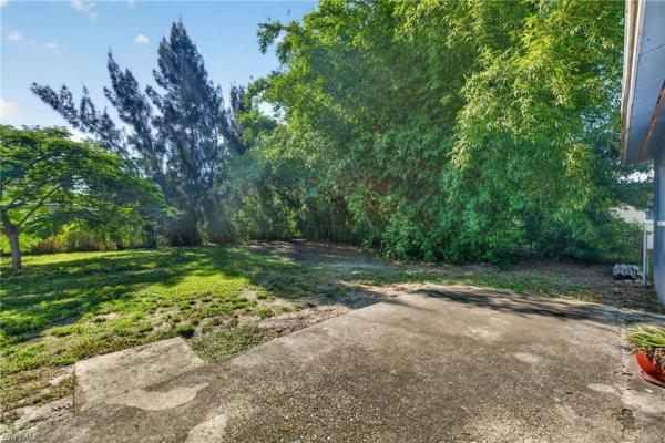 Country Estates, 425 Muskegon Ave, Fort Myers, Florida 33905, image 3