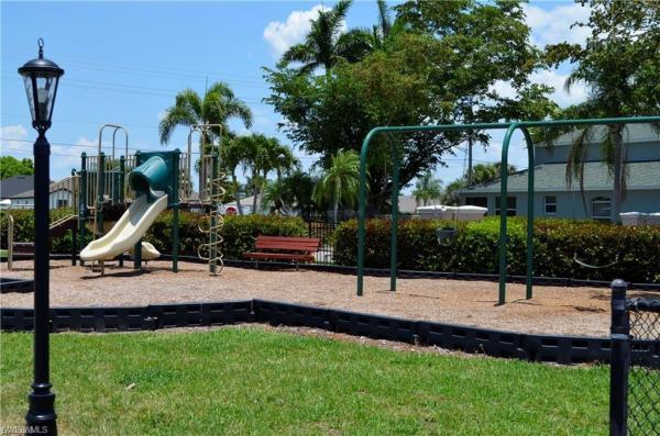 Emerald Cove, 1702 Emerald Cove Dr, Cape Coral, Florida 33991, image 3
