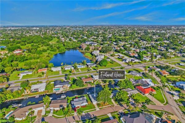 Lochmoor Waterway Estates, 4431 Atlantic Cir, North Fort Myers, Florida 33903, image 3