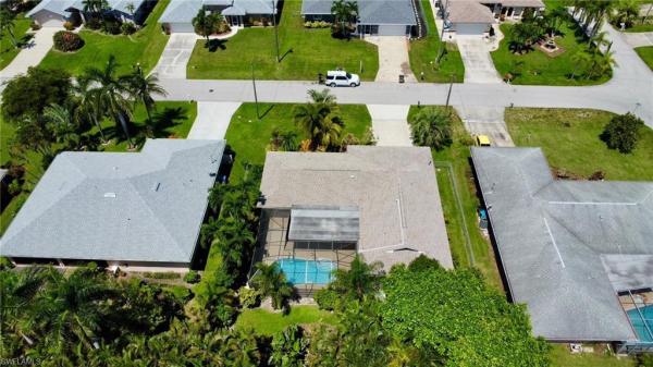Cape Coral Residential, 2205 10th Pl, Cape Coral, Florida 33990, image 2