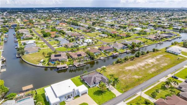 Cape Coral Residential, 2329 32nd St, Cape Coral, Florida 33914, image 1