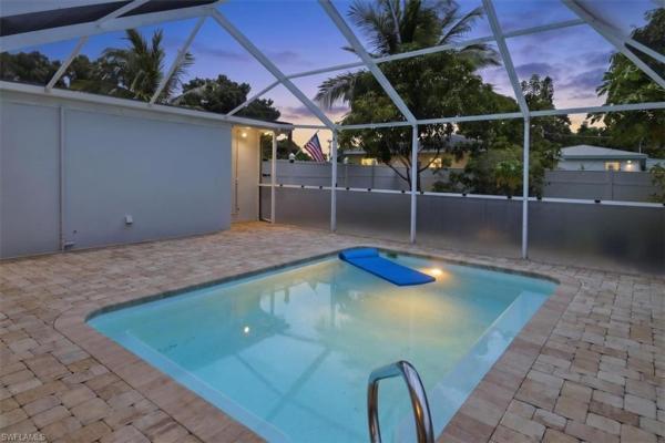 Palmlee Park, 1821 Winkler Ave, Fort Myers, Florida 33901, image 2