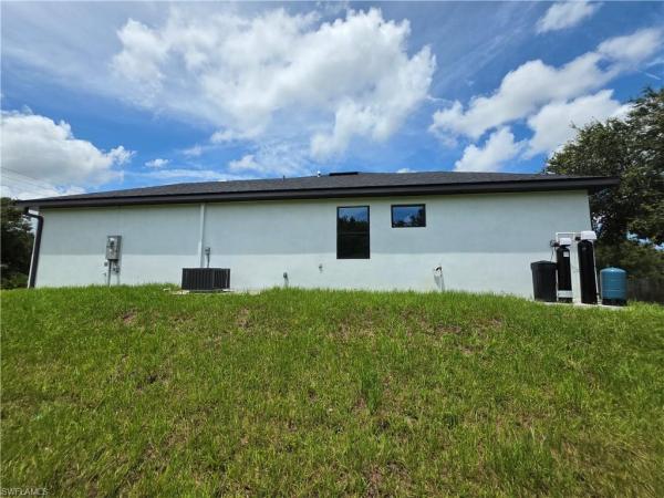 2106 17th St, Lehigh Acres, Florida 33972, image 3