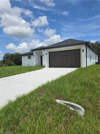 2106 17th St, Lehigh Acres, Florida 33972, image 2