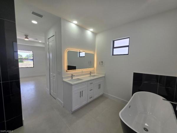 Lehigh Acres, 710 S Godwid Ave, Lehigh Acres, Florida 33974, image 3